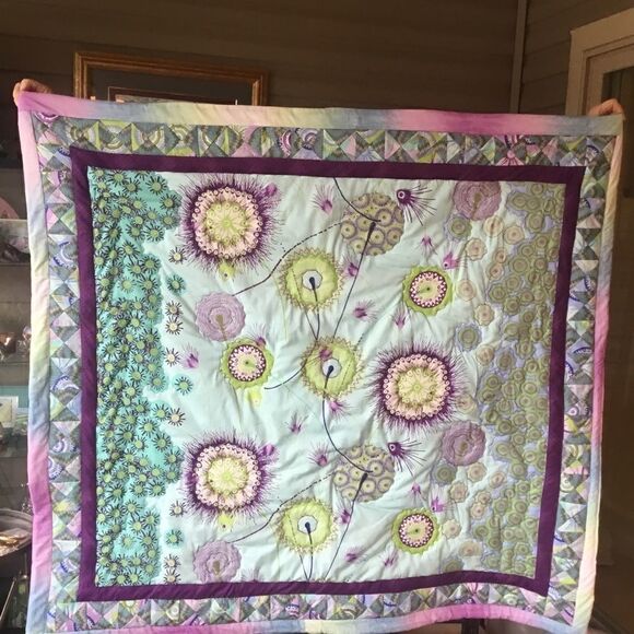 Hand Crafted Fabulous Quilt - Picture 1 of 14